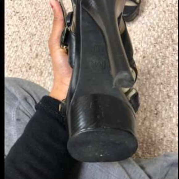 Heels - Picture 3 of 5